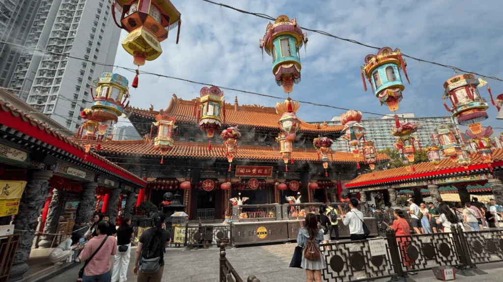 香港黃大仙祠全攻略：拜神順序、開放時間、歷史與文化背景......#017 - Powin HKTravel 保榮香港遊